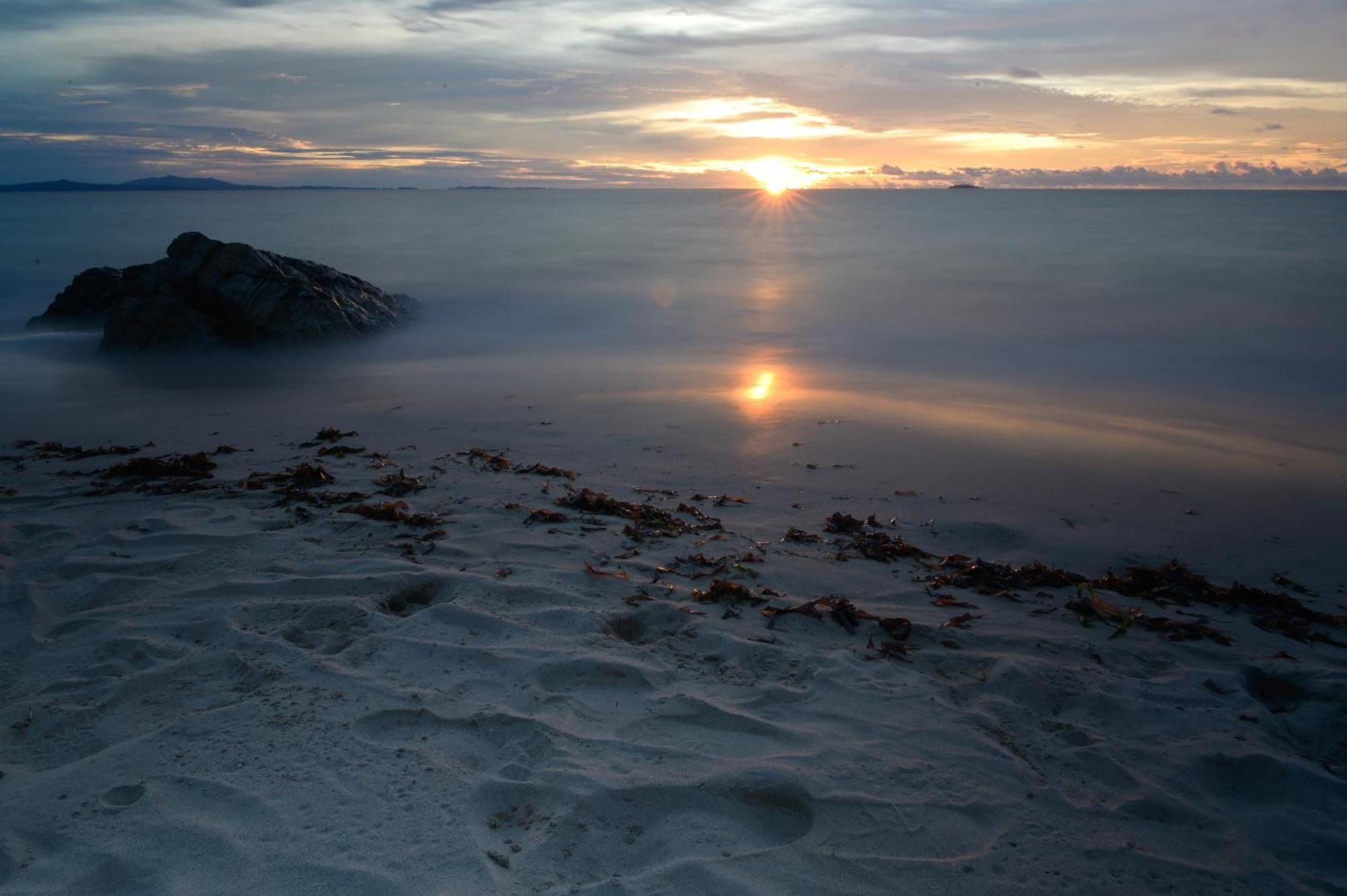 Shambala Madagascar: Beachfront Lodge And Adventures Ambolobozo Luaran gambar