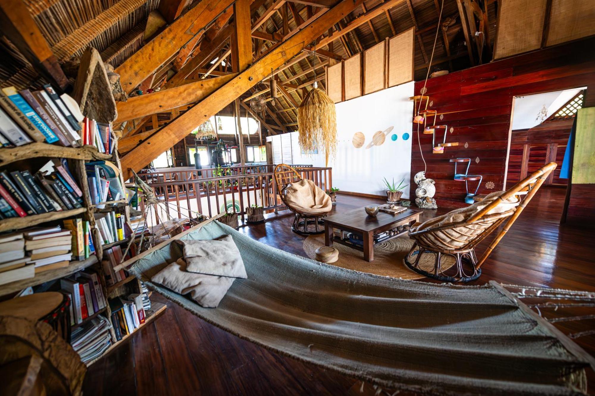 Shambala Madagascar: Beachfront Lodge And Adventures Ambolobozo Luaran gambar