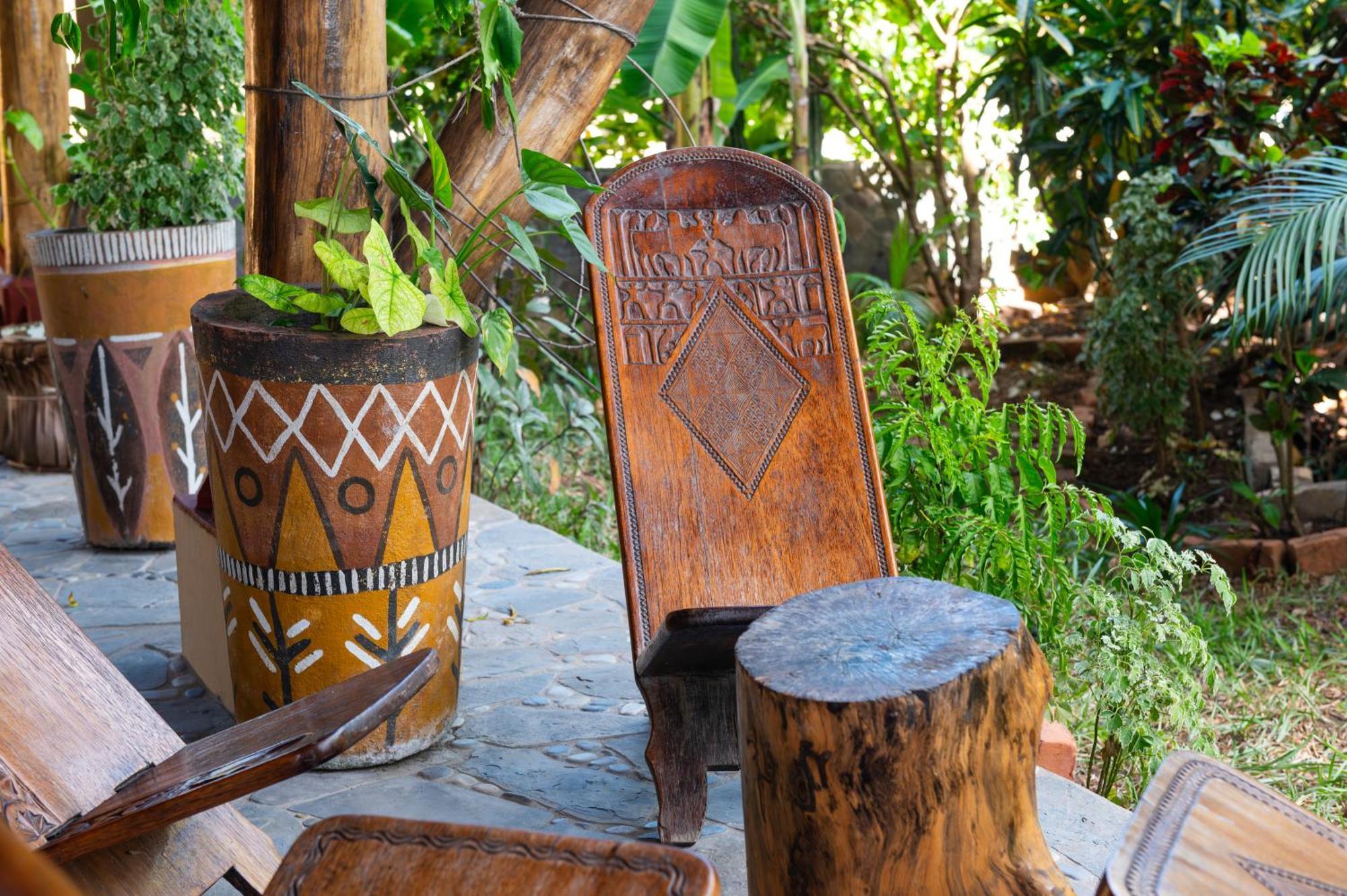 Shambala Madagascar: Beachfront Lodge And Adventures Ambolobozo Luaran gambar